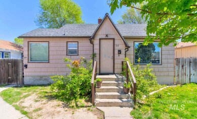 312 S Holly St, Nampa, ID 83686 - photo 3