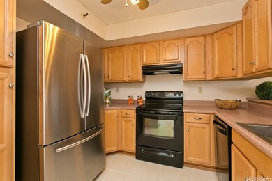 Franklin Towers unit 20D, Honolulu, HI 96818 - photo 3