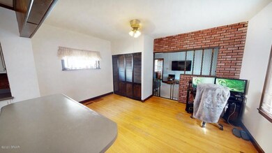 5dining room