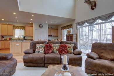 Living room looking into Kitchen - Dinin