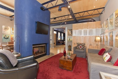 009 living room - IMG_9887 (2)
