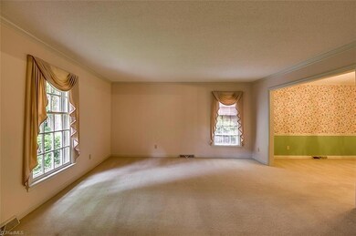 548 Shannon Rd, Asheboro, NC 27203 - photo 4