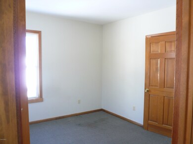 2cnd floor bedrm