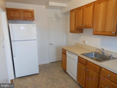 1905 Wadsworth Way, Baltimore, MD 21239 - photo 7