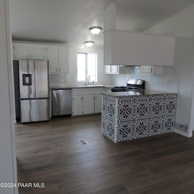 24200 N Bourbon Aly, Paulden, AZ 86334 - photo 6