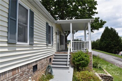 209 Cranbrook Cir, Hendersonville, NC 28792 - photo 3