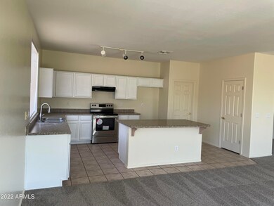 855 W Caroline Ln, Chandler, AZ 85225 - photo 5