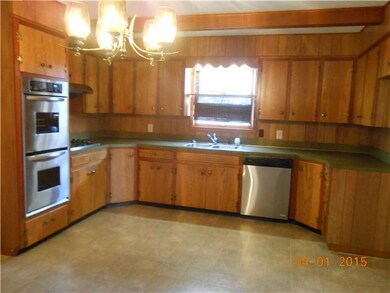 305 Rosemary Ln, Shelbyville, TN 37160 - photo 6