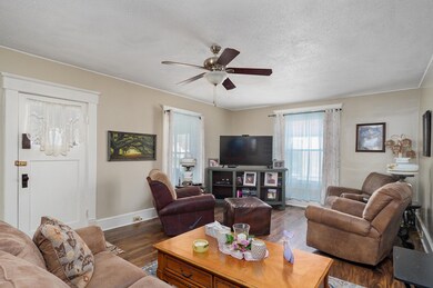 322 W Pleasant St-7