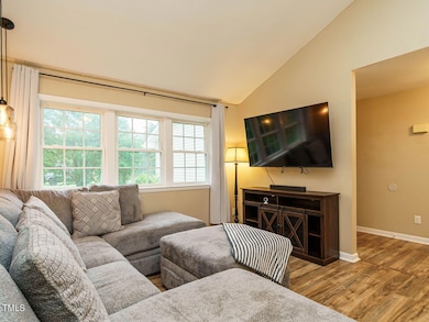 007-1280x960-living-room