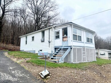 1423 W Independence St, Coal Township, PA 17866 - photo 2