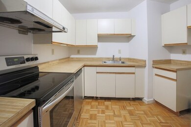 Seawinds Condomimiuns unit 812, Quincy, MA 02171 - photo 2