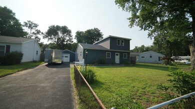 34 Mildred Ln, Latham, NY 12110 - photo 2
