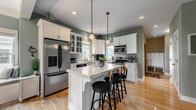 13484CottageView10