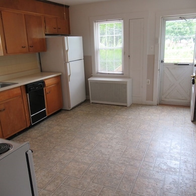 1349 Mammoth Rd, Dracut, MA 01826 - photo 4