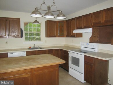 2025 Deer Run Ct, Huntingtown, MD 20639 - photo 5