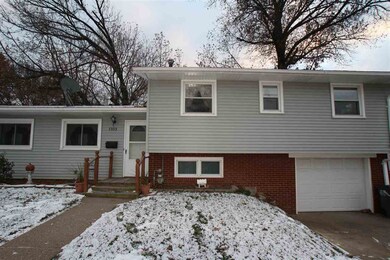 1353 Fairlane Dr, Bettendorf, IA 52722 - photo 2