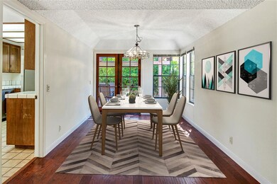 Virtual staging of the dining room