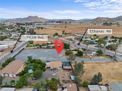 27536 Ethanac Rd, Romoland, CA 92585 - photo 7