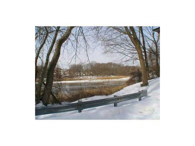 151 Pine Crest Dr, Riverside, RI 02915 - photo 3