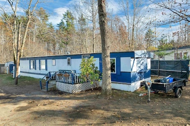 28 Joshua St, Rochester, NH 03867 - photo 2