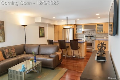 7174 Creeks Crossing, West Bloomfield, MI 48322 - photo 5