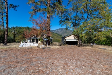 379 Savage Creek Rd, Grants Pass, OR 97527 - photo 4