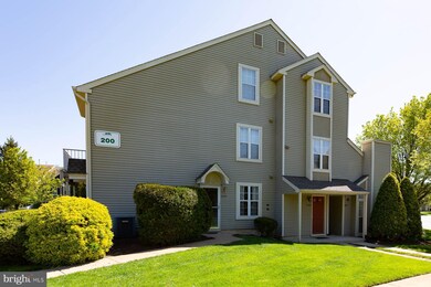 207A Pertwood Ct unit 207A, Mount Laurel, NJ 08054 - photo 4