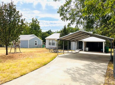 1006 Gladney St, Gainesville, TX 76240 - photo 2