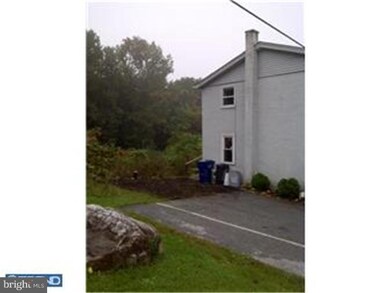 1006 Lafayette St, Coatesville, PA 19320 - photo 2