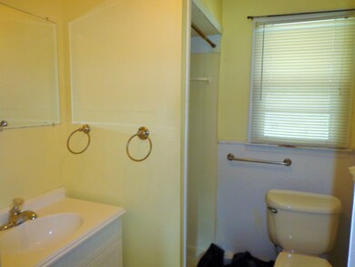 620 Old Stewart Rd, Tennessee Ridge, TN 37178 - photo 7