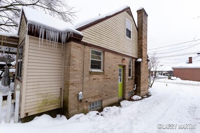 2424 Marshall Ave SE_4