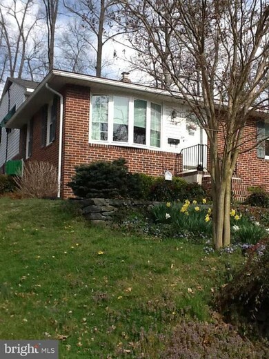 204 Elpin Dr W, Catonsville, MD 21228 - photo 2