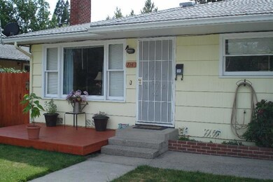 714 SW Oak St, Grants Pass, OR 97526 - photo 2