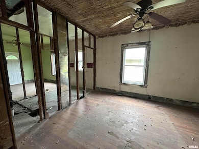 3136 9 1 2 St, Rock Island, IL 61201 - photo 5