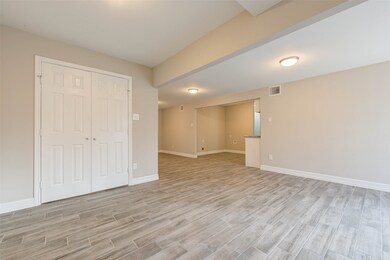 5322 Browncroft St, Houston, TX 77021 - photo 6