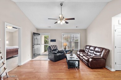 148 Settlers Cir, Jacksonville, NC 28546 - photo 5