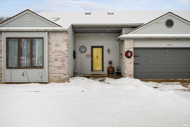 904 Elm St, Auburn, IN 46706 - photo 2