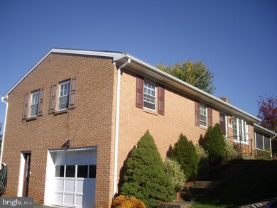 11922 Big Spring Rd, Clear Spring, MD 21722 - photo 2