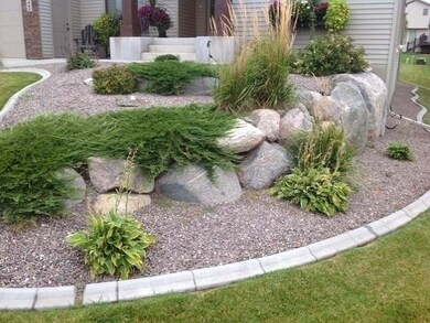 1443 Eagle Crest Loop, Bismarck, ND 58503 - photo 2