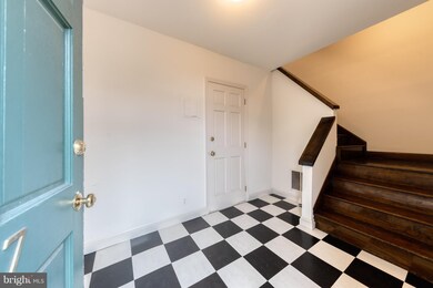 137 W Lee St unit 2, Baltimore, MD 21201 - photo 4