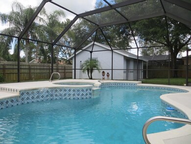 Screened in Pool