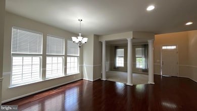 12437 Pfitzner Ct, Woodbridge, VA 22192 - photo 4