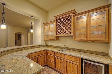 30082 North 72nd Place Wet Bar