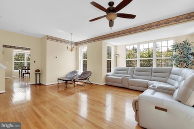 127 Norwick Ct, Frederick, MD 21702 - photo 4