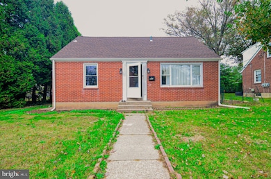 833 W 4th St, Lansdale, PA 19446 - photo 2