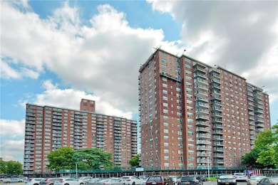 Harway Terrace unit 3D, Brooklyn, NY 11214 - photo 2