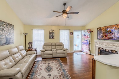 111 Plumcreek Ln, Enoree, SC 29335 - photo 7