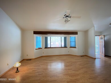 Lazy S Frontroom