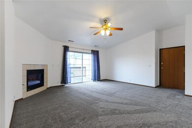 4525 1st Ave SW unit 10, Cedar Rapids, IA 52405 - photo 5